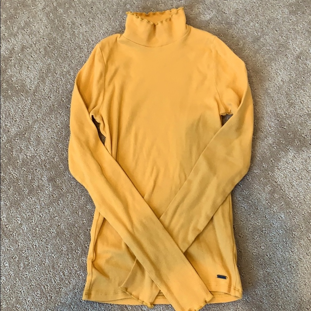 Hollister Mock Turtkeneck